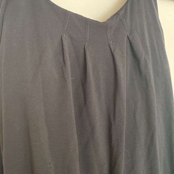 Lululemon tank bra black lots of criss cross straps size 6 - Picture 2 of 7